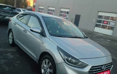Hyundai Solaris II рестайлинг, 2017 год, 1 000 000 рублей, 16 фотография