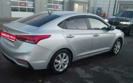 Hyundai Solaris II рестайлинг, 2017 год, 1 000 000 рублей, 17 фотография