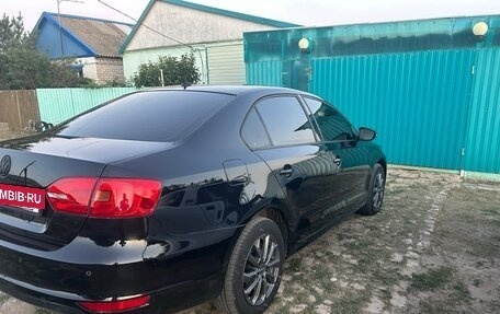 Volkswagen Jetta VI, 2013 год, 950 000 рублей, 4 фотография
