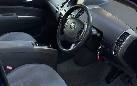 Toyota Prius, 2006 год, 700 000 рублей, 14 фотография