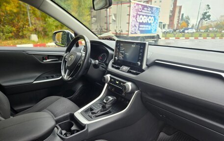 Toyota RAV4, 2020 год, 3 699 000 рублей, 9 фотография