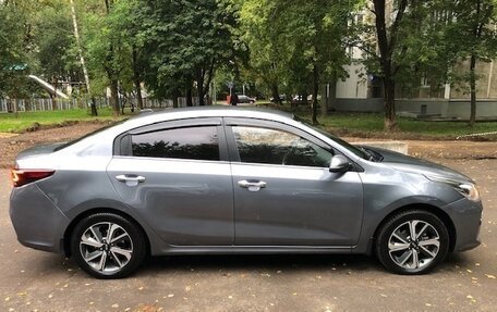 KIA Rio IV, 2017 год, 990 000 рублей, 4 фотография