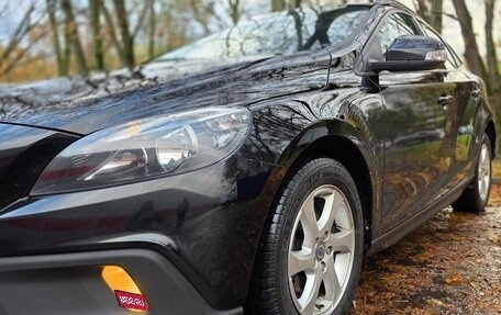 Volvo V40 Cross Country I, 2014 год, 1 350 000 рублей, 2 фотография