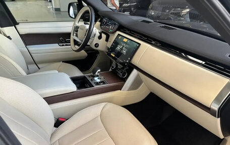 Land Rover Range Rover IV рестайлинг, 2022 год, 10 080 000 рублей, 9 фотография