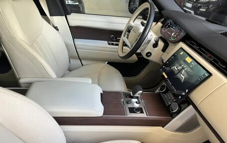 Land Rover Range Rover IV рестайлинг, 2022 год, 10 080 000 рублей, 12 фотография