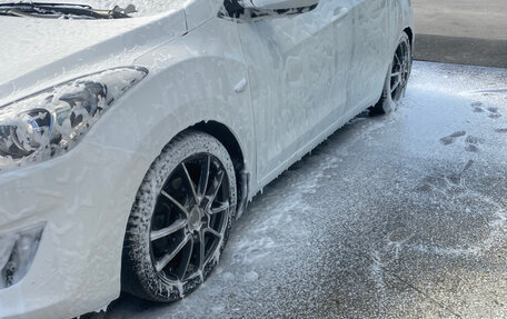 Hyundai i30 II рестайлинг, 2013 год, 1 600 000 рублей, 2 фотография
