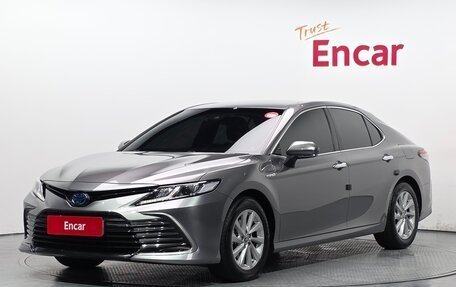 Toyota Camry, 2022 год, 2 250 555 рублей, 2 фотография