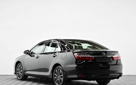 Toyota Camry, 2017 год, 1 655 000 рублей, 2 фотография