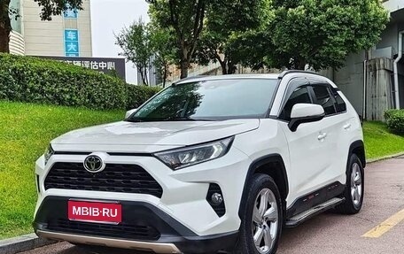 Toyota RAV4, 2022 год, 2 670 000 рублей, 1 фотография