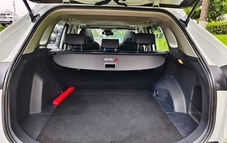 Toyota RAV4, 2022 год, 2 670 000 рублей, 6 фотография