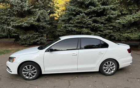 Volkswagen Jetta VI, 2015 год, 1 350 000 рублей, 2 фотография