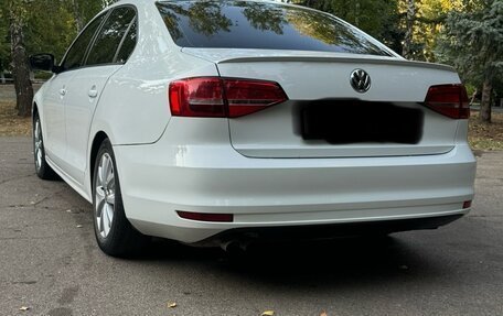 Volkswagen Jetta VI, 2015 год, 1 350 000 рублей, 3 фотография