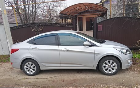 Hyundai Solaris II рестайлинг, 2016 год, 1 150 000 рублей, 2 фотография