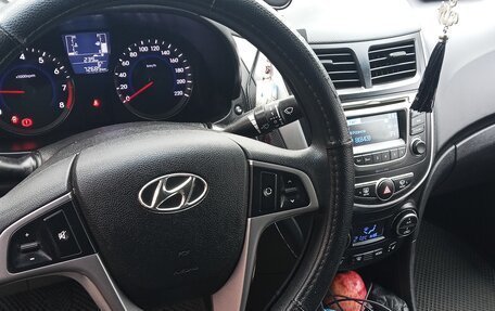 Hyundai Solaris II рестайлинг, 2016 год, 1 150 000 рублей, 4 фотография