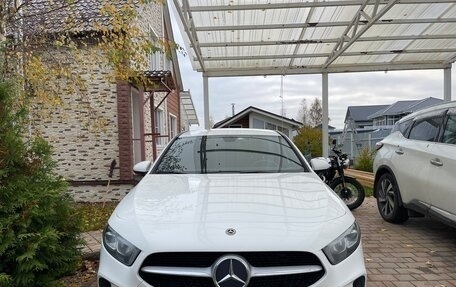 Mercedes-Benz A-Класс, 2020 год, 2 450 000 рублей, 1 фотография