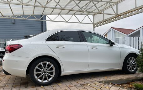 Mercedes-Benz A-Класс, 2020 год, 2 450 000 рублей, 3 фотография