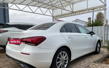 Mercedes-Benz A-Класс, 2020 год, 2 450 000 рублей, 4 фотография