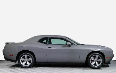 Dodge Challenger III рестайлинг 2, 2019 год, 3 290 000 рублей, 4 фотография