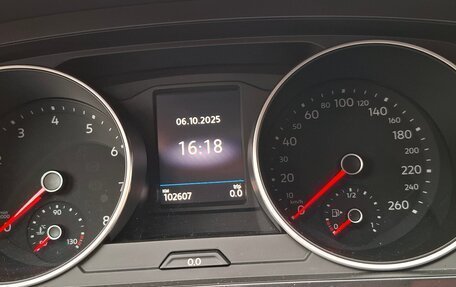 Volkswagen Tiguan II, 2018 год, 2 300 000 рублей, 2 фотография