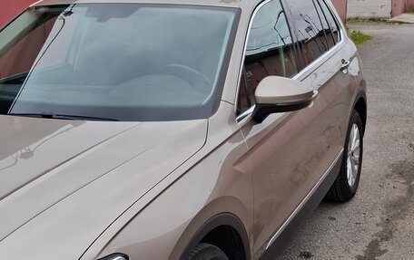 Volkswagen Tiguan II, 2018 год, 2 300 000 рублей, 10 фотография