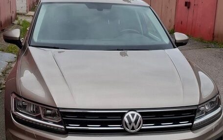 Volkswagen Tiguan II, 2018 год, 2 300 000 рублей, 11 фотография