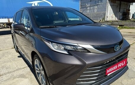 Toyota Sienna, 2021 год, 4 850 000 рублей, 14 фотография