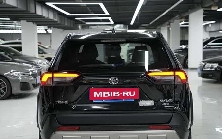 Toyota RAV4, 2022 год, 2 450 000 рублей, 4 фотография