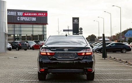 Toyota Camry, 2017 год, 1 695 000 рублей, 5 фотография