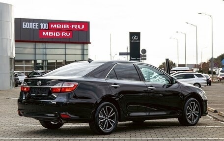 Toyota Camry, 2017 год, 1 695 000 рублей, 6 фотография