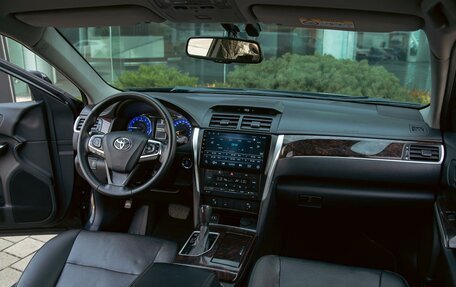 Toyota Camry, 2017 год, 1 695 000 рублей, 16 фотография