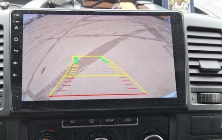 Volkswagen Caravelle T5, 2012 год, 1 750 000 рублей, 10 фотография