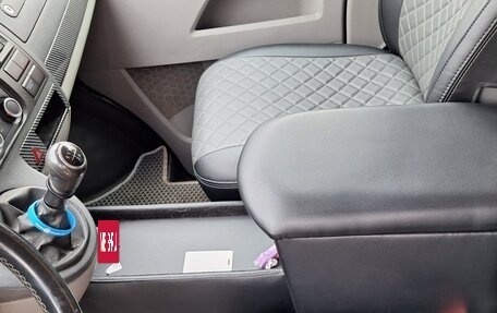 Volkswagen Caravelle T5, 2012 год, 1 750 000 рублей, 12 фотография