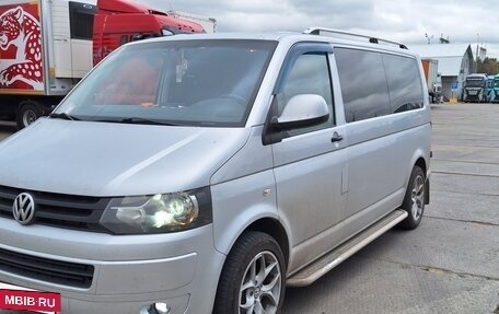 Volkswagen Caravelle T5, 2012 год, 1 750 000 рублей, 5 фотография