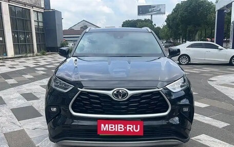 Toyota Highlander, 2022 год, 3 420 444 рублей, 2 фотография