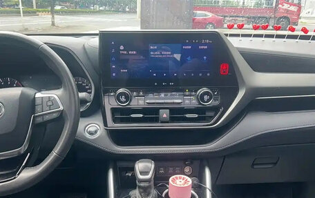 Toyota Highlander, 2022 год, 3 420 444 рублей, 11 фотография