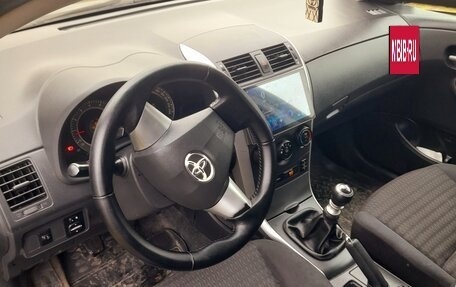 Toyota Corolla, 2011 год, 735 000 рублей, 2 фотография