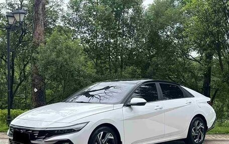 Hyundai Elantra, 2024 год, 1 950 000 рублей, 2 фотография