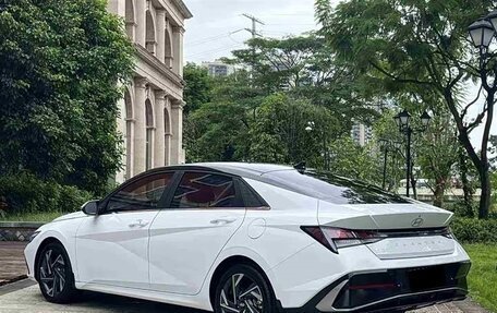 Hyundai Elantra, 2024 год, 1 950 000 рублей, 8 фотография