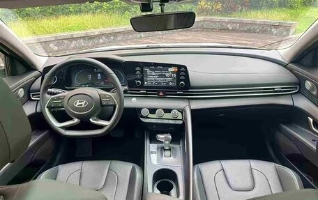 Hyundai Elantra, 2024 год, 1 950 000 рублей, 14 фотография
