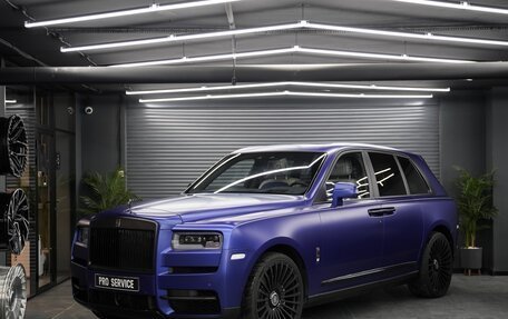 Rolls-Royce Cullinan, 2019 год, 29 000 000 рублей, 17 фотография