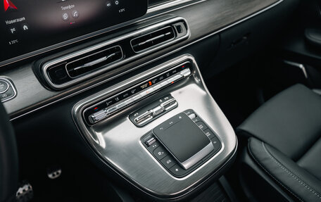 Mercedes-Benz V-Класс, 2024 год, 22 180 000 рублей, 34 фотография