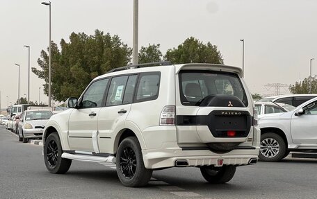 Mitsubishi Pajero IV, 2019 год, 2 700 000 рублей, 2 фотография