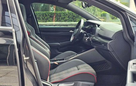 Volkswagen Golf GTI, 2023 год, 3 010 000 рублей, 13 фотография