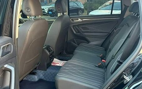 Volkswagen Tiguan II, 2022 год, 2 550 000 рублей, 14 фотография