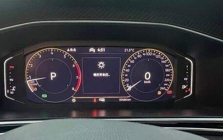 Volkswagen Tiguan II, 2022 год, 2 550 000 рублей, 10 фотография