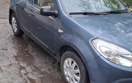 Renault Sandero I, 2012 год, 700 000 рублей, 2 фотография