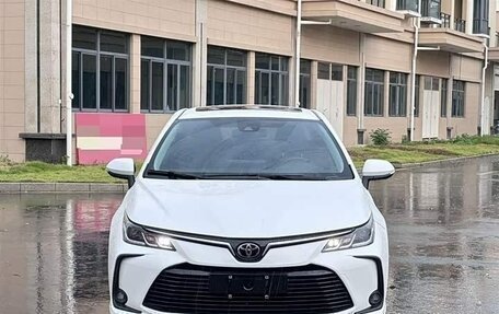 Toyota Corolla, 2022 год, 1 450 000 рублей, 2 фотография