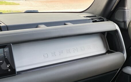 Land Rover Defender II, 2024 год, 13 200 000 рублей, 31 фотография