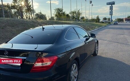 Mercedes-Benz C-Класс, 2011 год, 1 100 000 рублей, 5 фотография