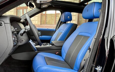 Rolls-Royce Cullinan, 2019 год, 37 000 000 рублей, 8 фотография